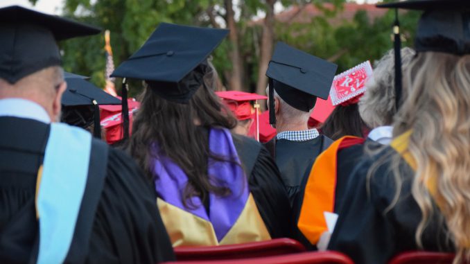 collegehats-8GVsvPuiLUA